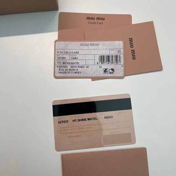 MIU MIU black Matelasse Pattina leather crossbody shoulder phone bag w/box - Picture 2 of 12